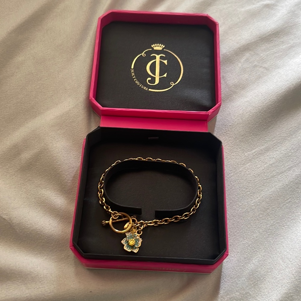 Vintage Juicy a couture flower bracelet